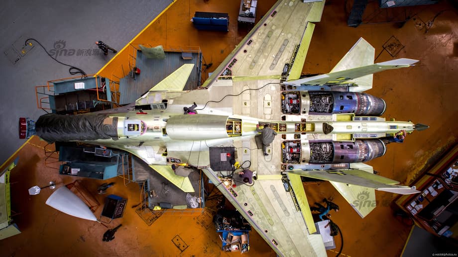 Su-30SM assembly