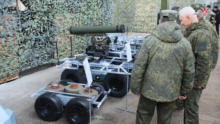 Modernos complejos robóticos con ATGM «Kornet»