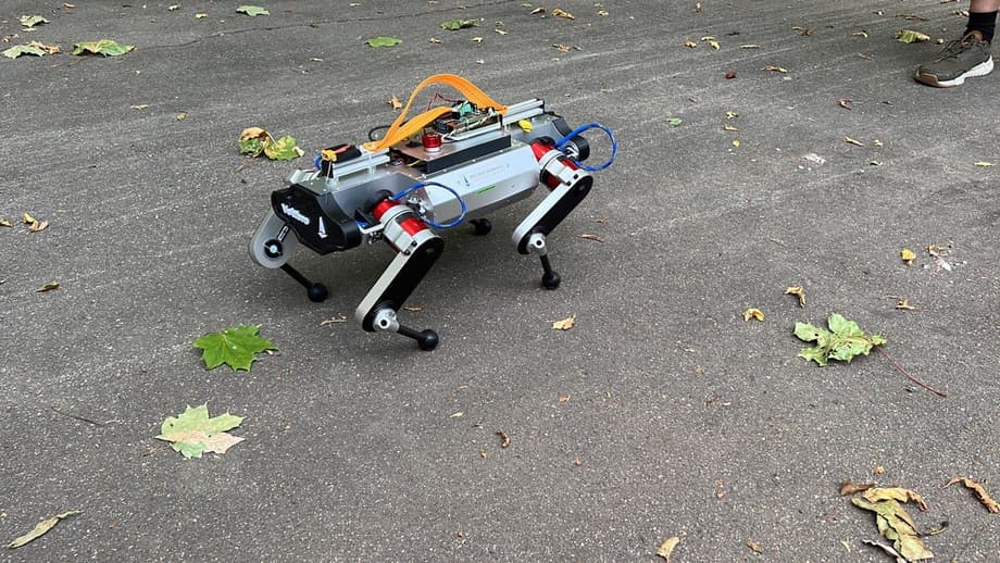 The Russian robot dog doesn't have a name yet, but it already knows how to do a lot.<br>