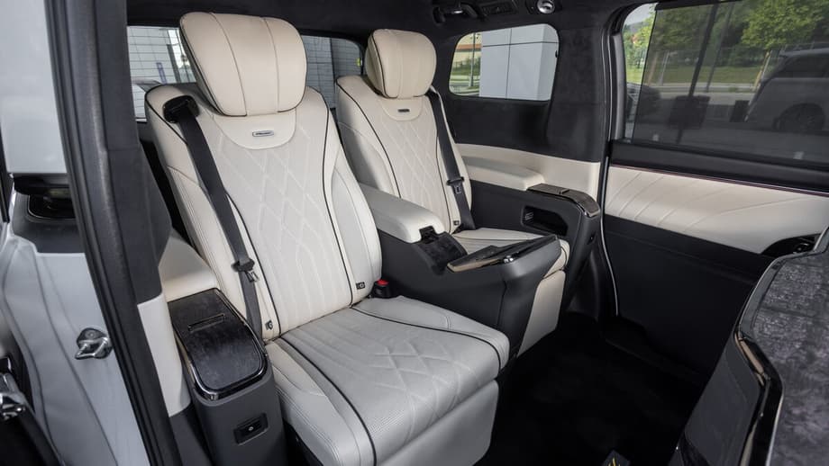 GAC M8 Lounge