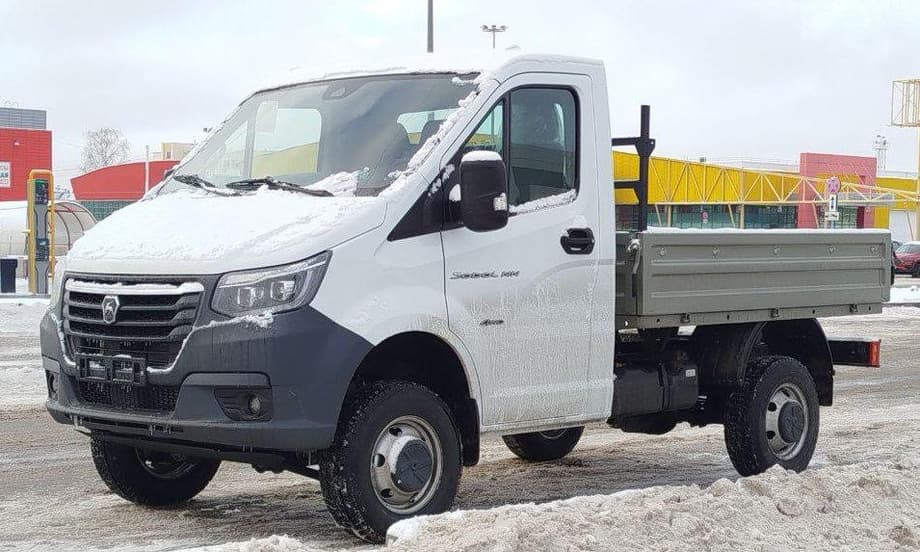 Sobol NN» 4x4 con plataforma a bordo