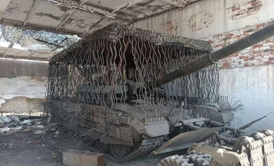 T-72B3 con protección antidrones