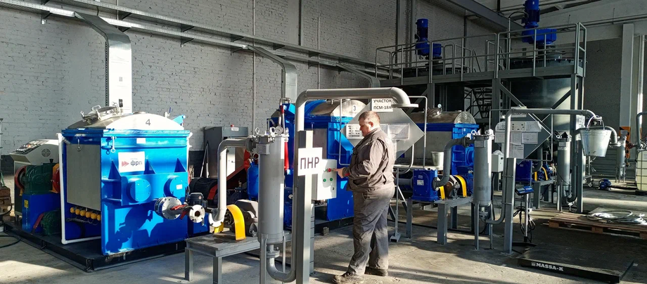 Производство клеев и мастик на заводе «Полад»