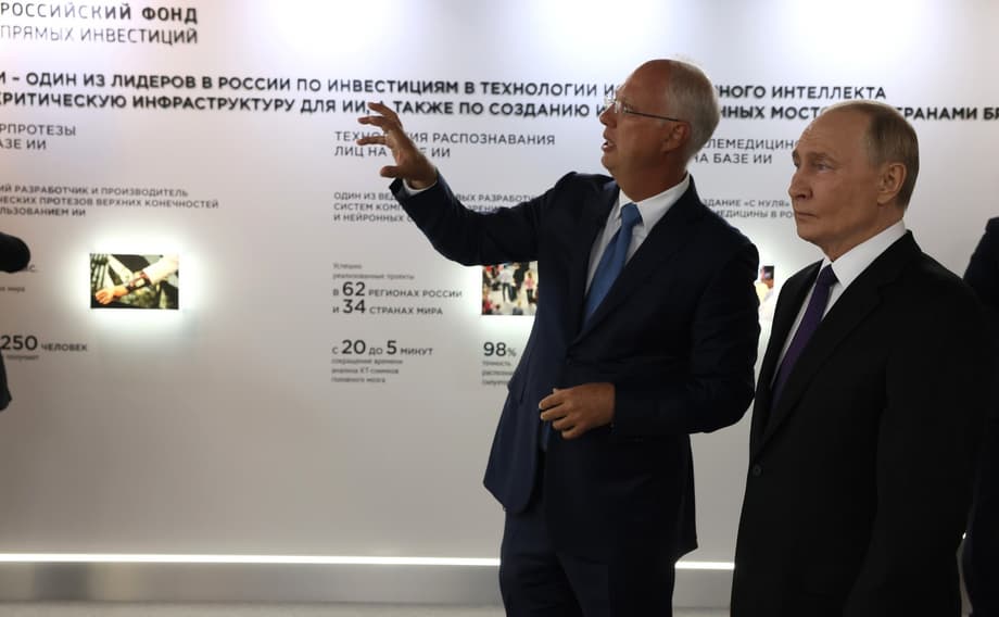 Vladimir Putin at the RDIF exhibition