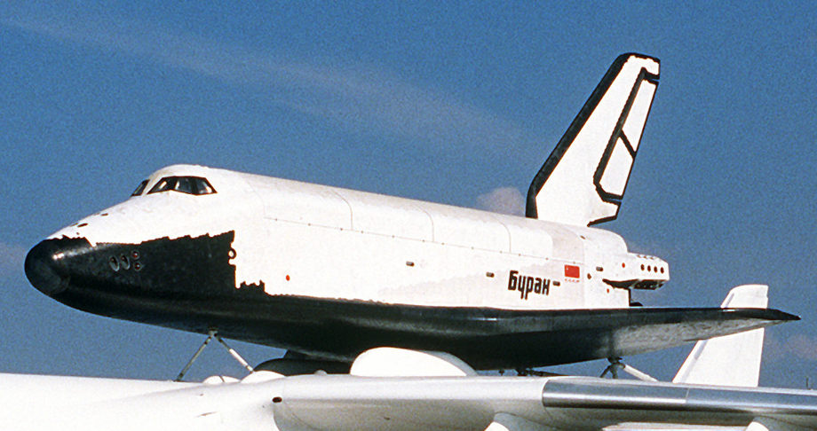 The "Buran" 1.01 that flew into space at an exhibition in Le Bourget, 1989