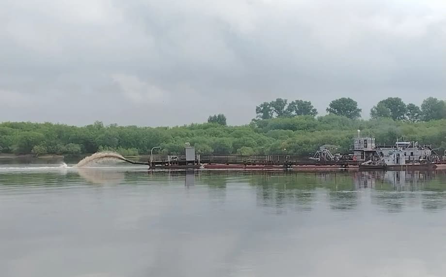 Dredger "Volzhsky-306"