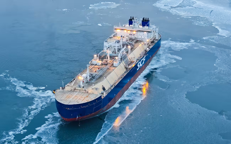 LNG tanker "Konstantin Posyet"