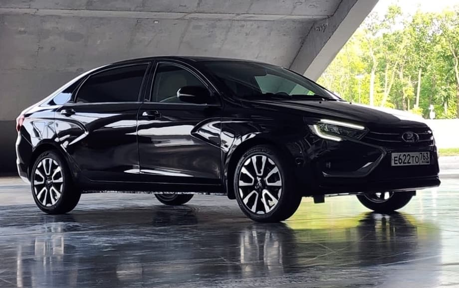 Lada Aura
