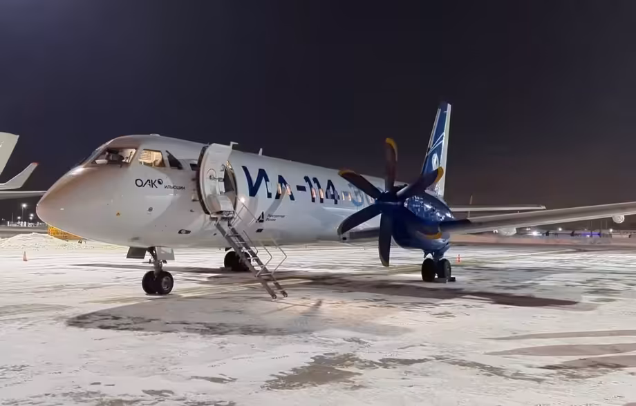 Il-114-300