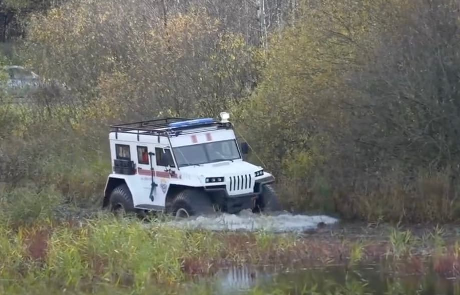 Snow and swamp buggy "Pyatnashka"