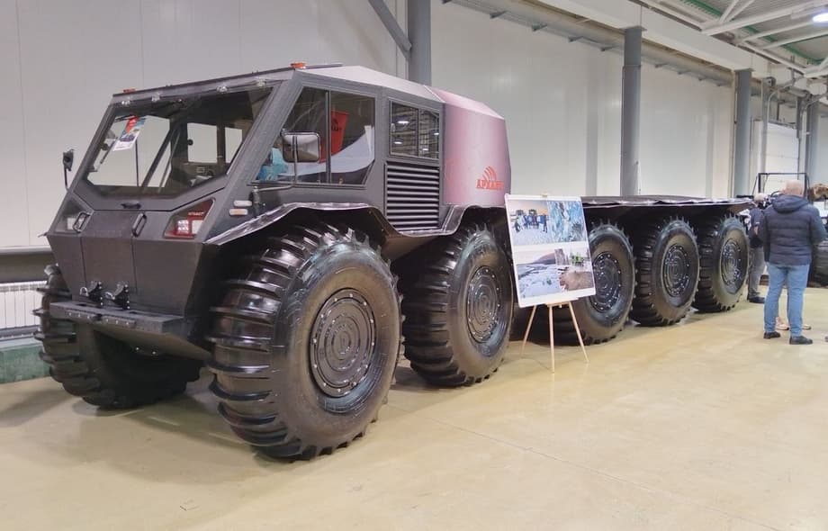 «Arkhant-10» in the fields of the Moscow «Vezdekhoder» in December 2023