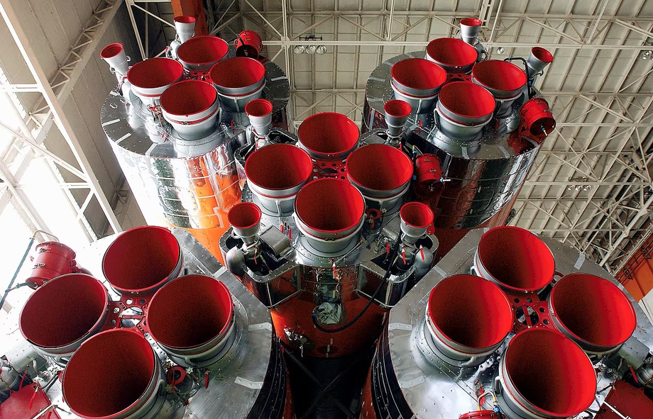 Космический корабль «Союз ТМА-5» с ракетными двигателями РД-107А