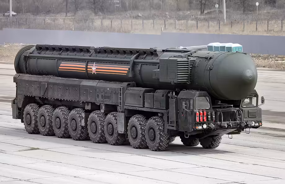 Самоходная пусковая установка (СПУ) 15У175М комплекса РС-24 «Ярс»