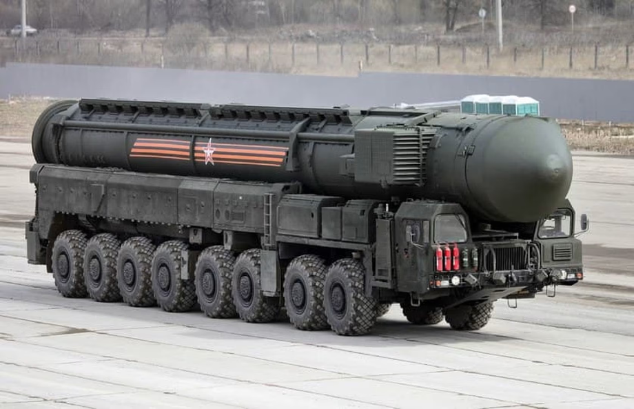 Самоходная пусковая установка (СПУ) 15У175М комплекса РС-24 «Ярс»