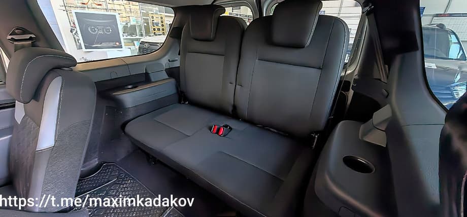 LADA Largus, сидянья в багажнике