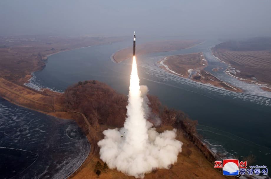 Footage of the launch of North Korea's latest hypersonic missile