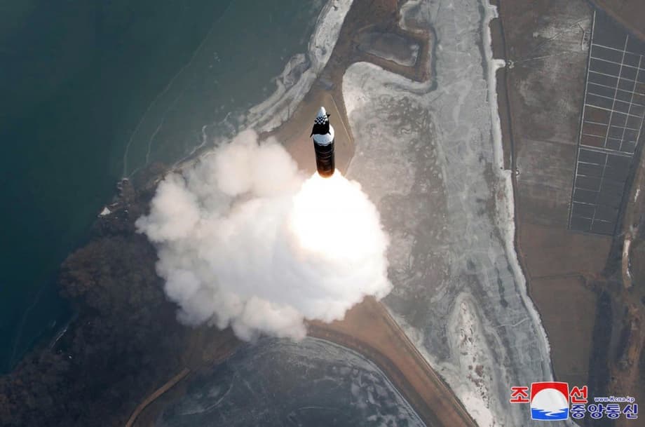 Footage of the launch of North Korea's latest hypersonic missile