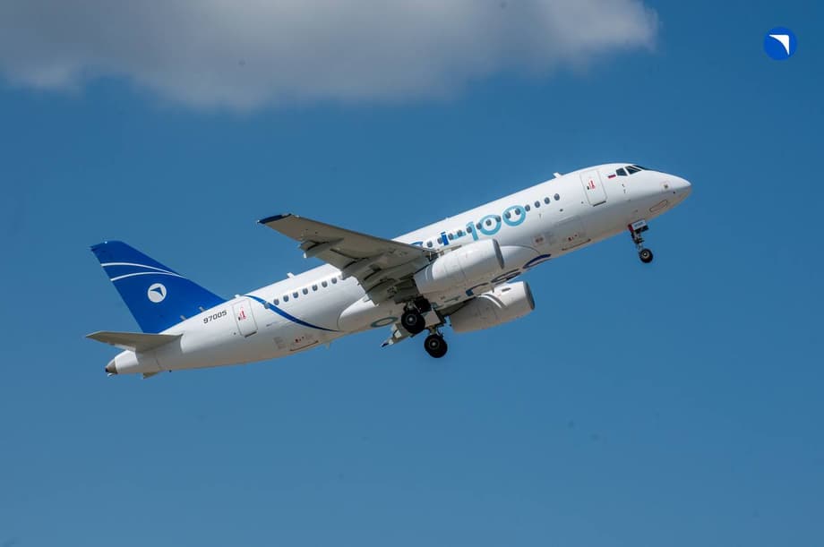 SSJ-100