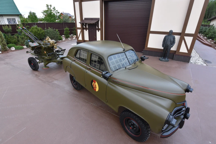 GAZ-M72 "GDR Army"