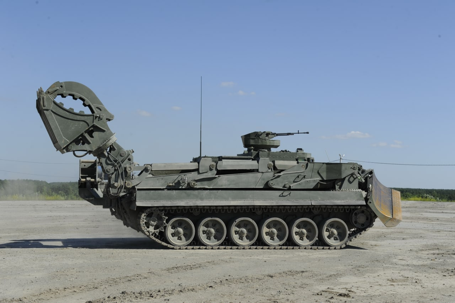 Universal armored engineering vehicle (UBIМ)