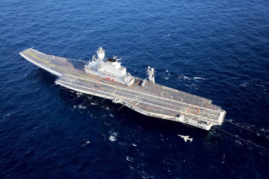 Aircraft carrier \"Vikramaditya\" (former Russian cruiser \"Admiral Flota Sovetskogo Soyuza Gorshkov\")