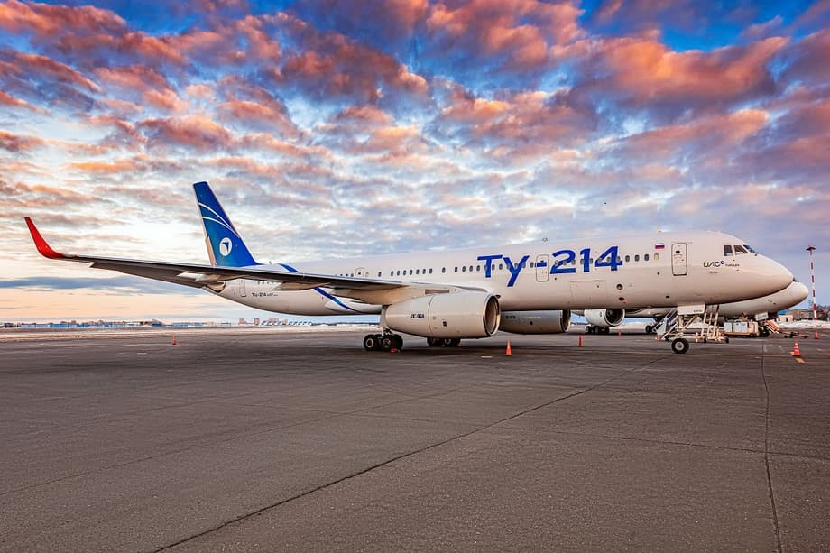 Tu-214 
