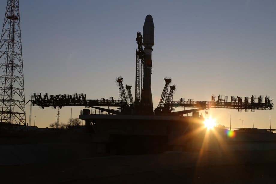 El segundo de los cuatro satélites meteorológicos "Ártica-M" que exploran la región ártica desde una órbita altamente elíptica se prepara para el vuelo <br>