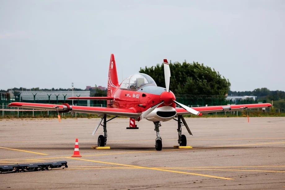 Yak-152