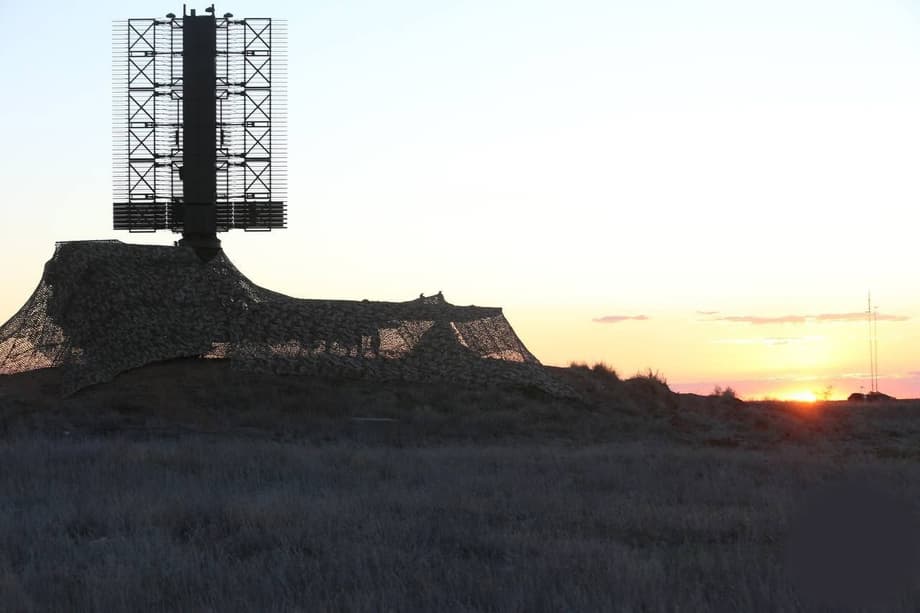 Radar desplegado en la región de Astracán