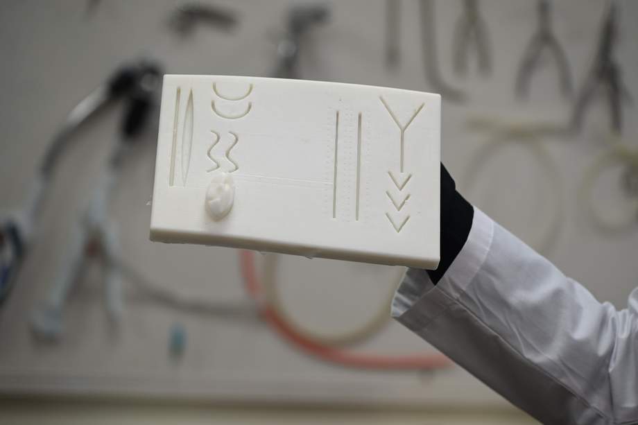 Model of a simulator for practicing skin suturing skills on various types of wounds