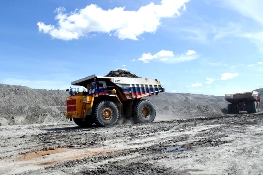 Карьерный самосвал серии 7513