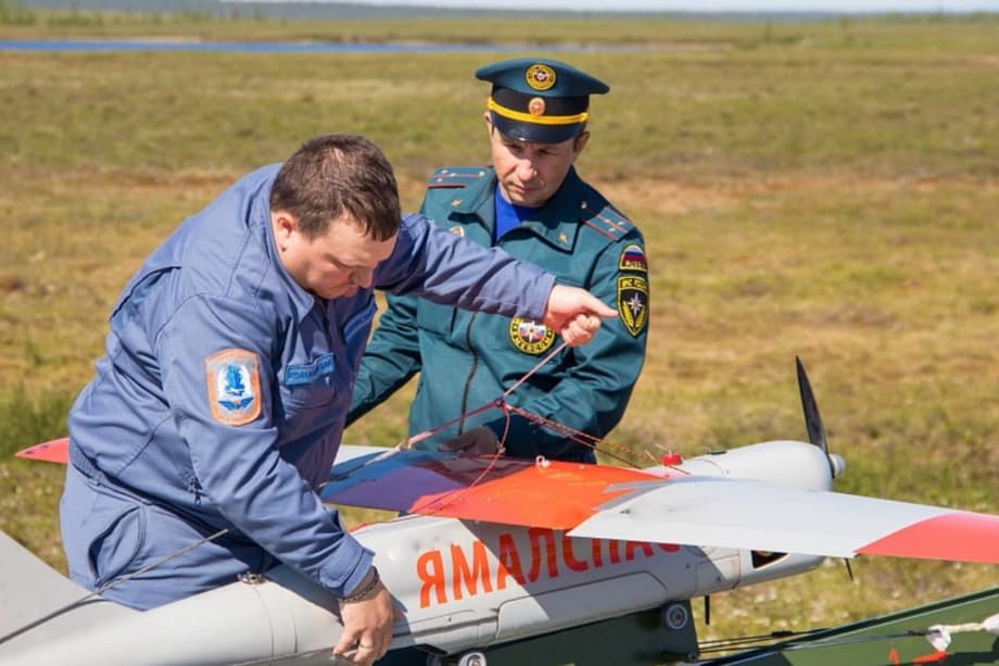 Rescuers from Yamalspas with an Orlan-10 drone