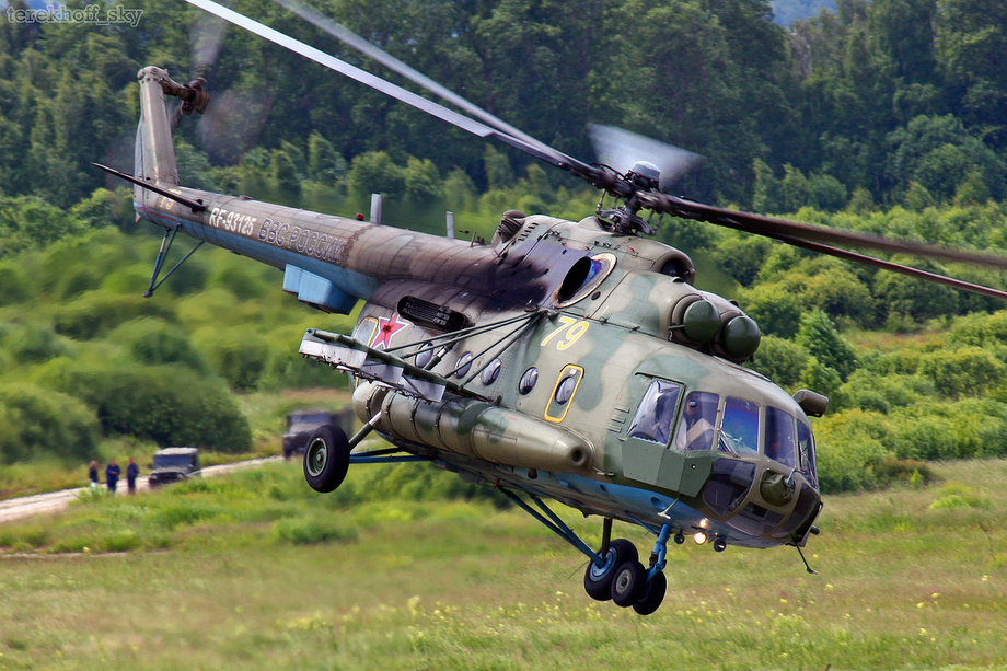 Helicóptero Mi-8