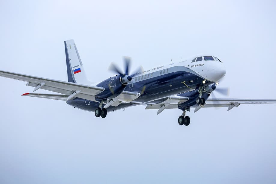 Ил-114-300