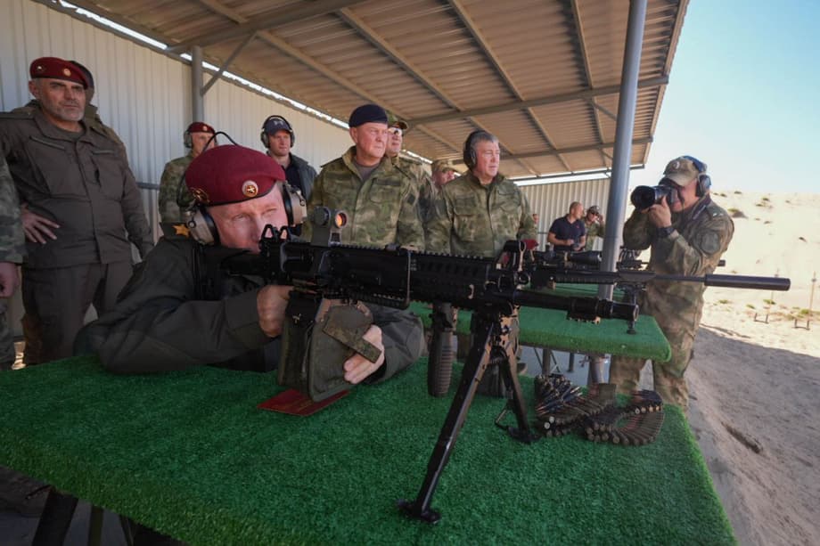 Viktor Zolotov firing the RPL-20