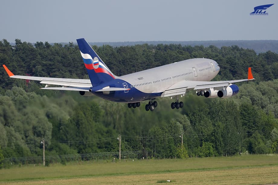 Ил-96-300