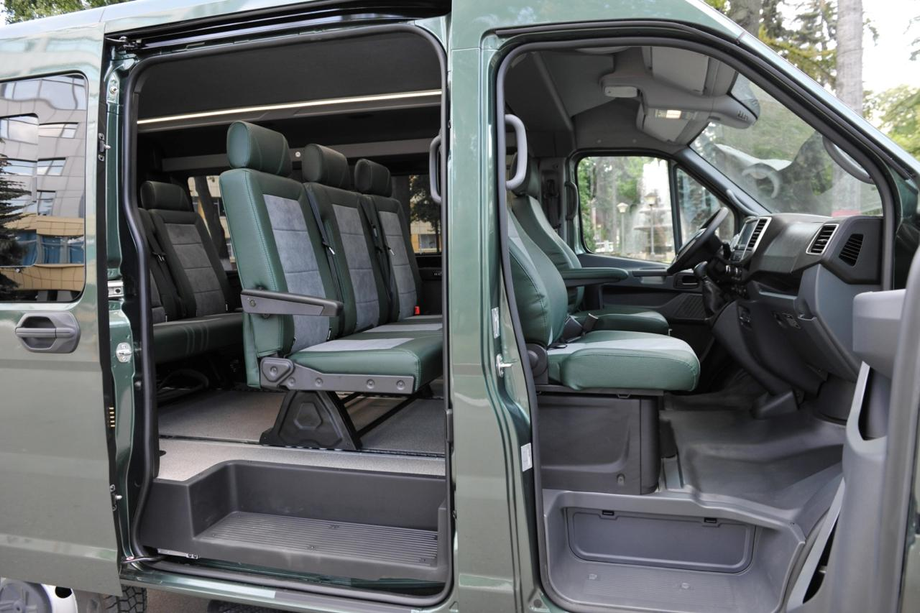 интерьер салона «Соболь NN 4x4»