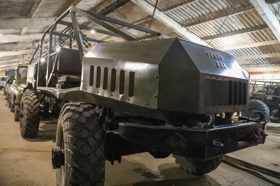 Buggy "Gusar" on the basis of GAZ-66
