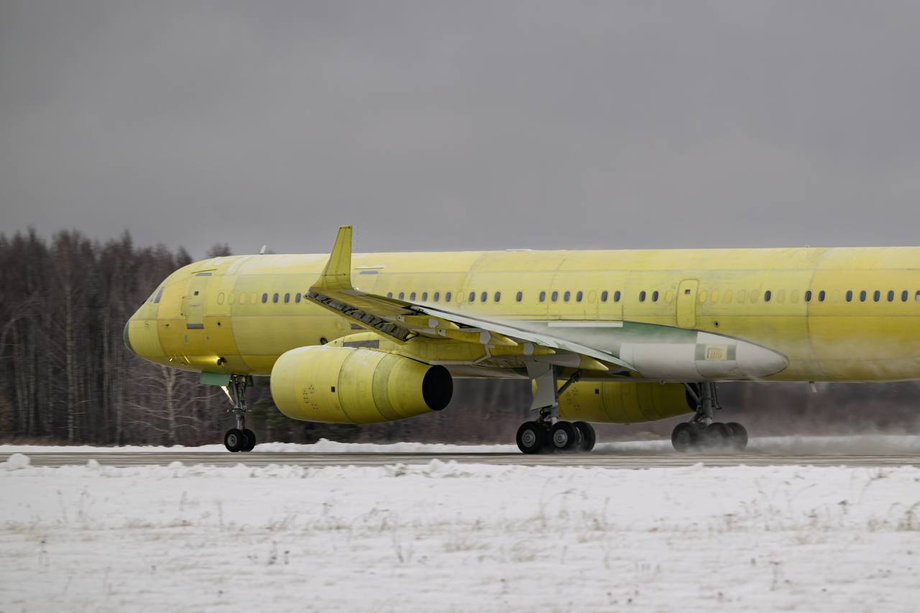 Tu-214