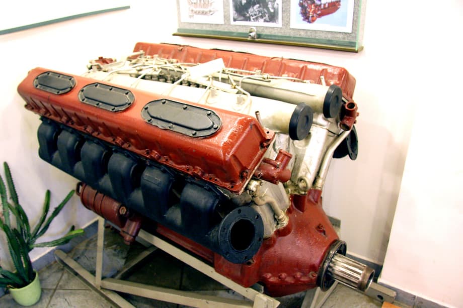 V-2 engine