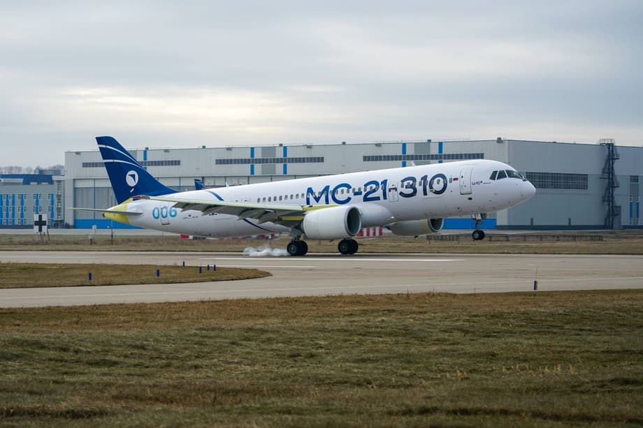 Самолёт МС-21-310