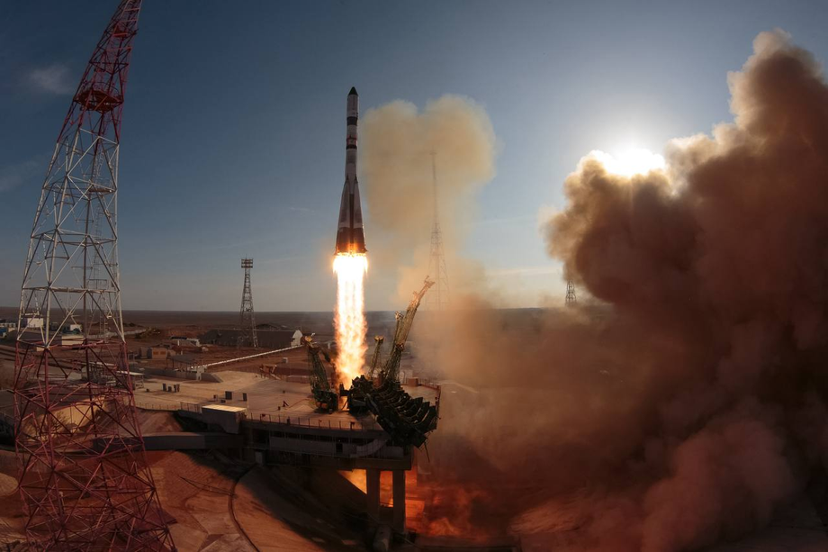 Launch of the Progress MS-33 Ship