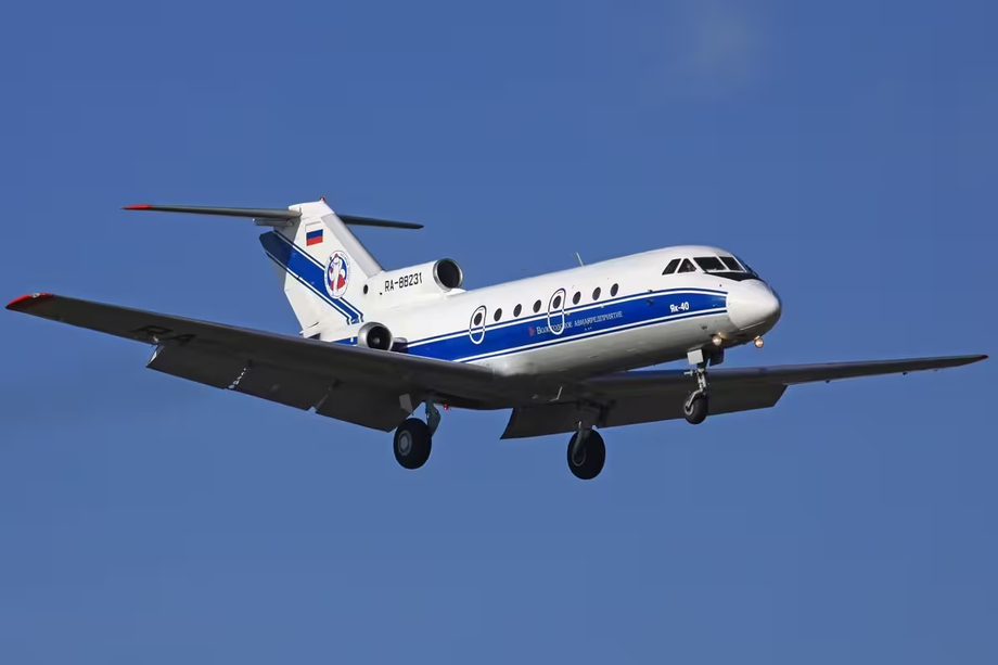 Yak-40