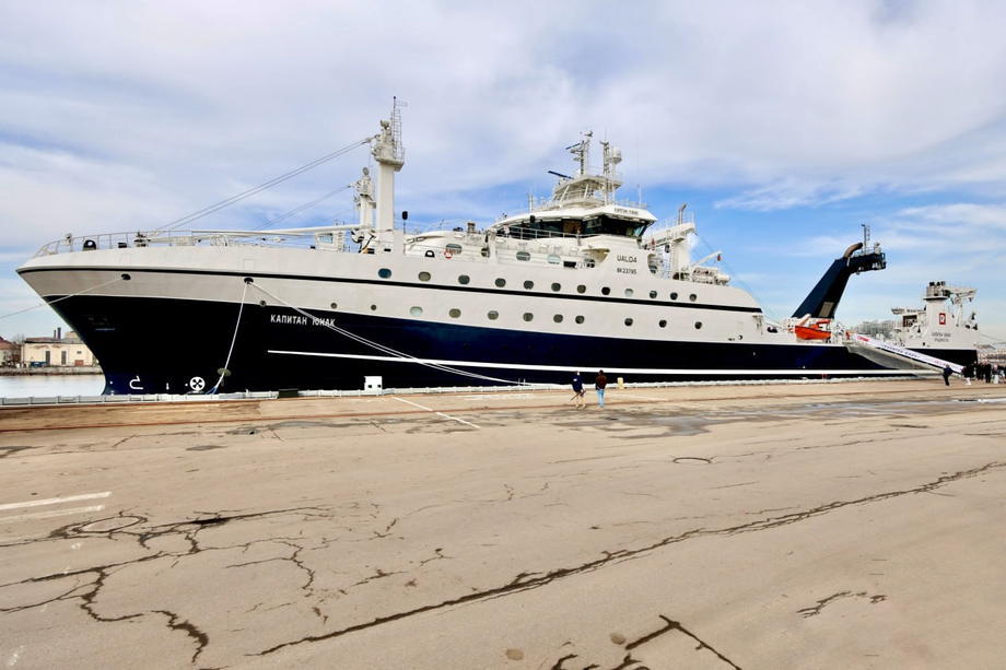 Arrastrero "Kapitan Yunak" del proyecto ST-192