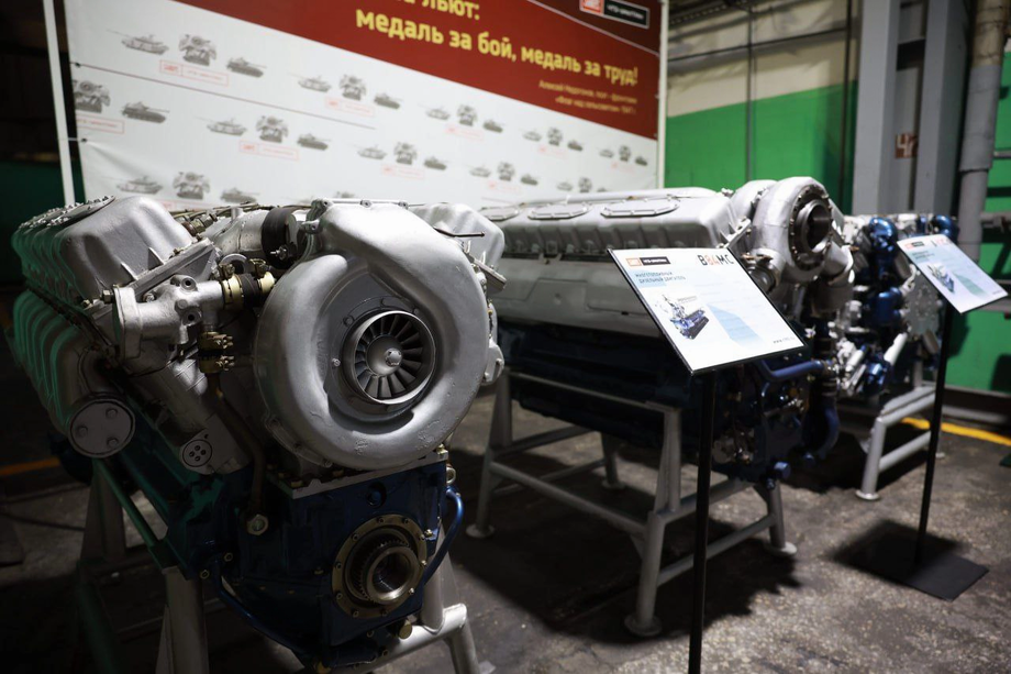 Tank engine V-92S2