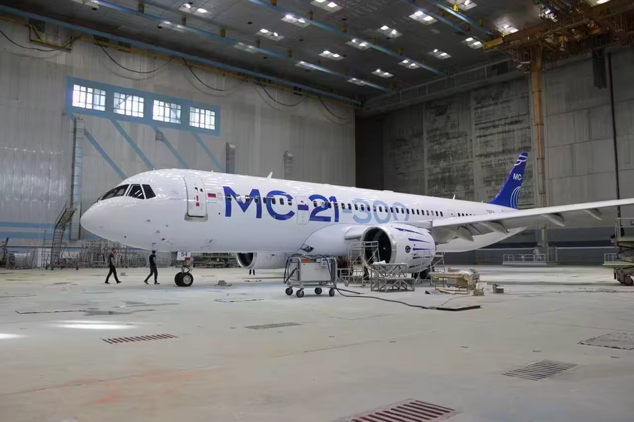 MS-21-310