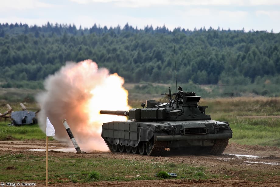 Tank T-80BVM