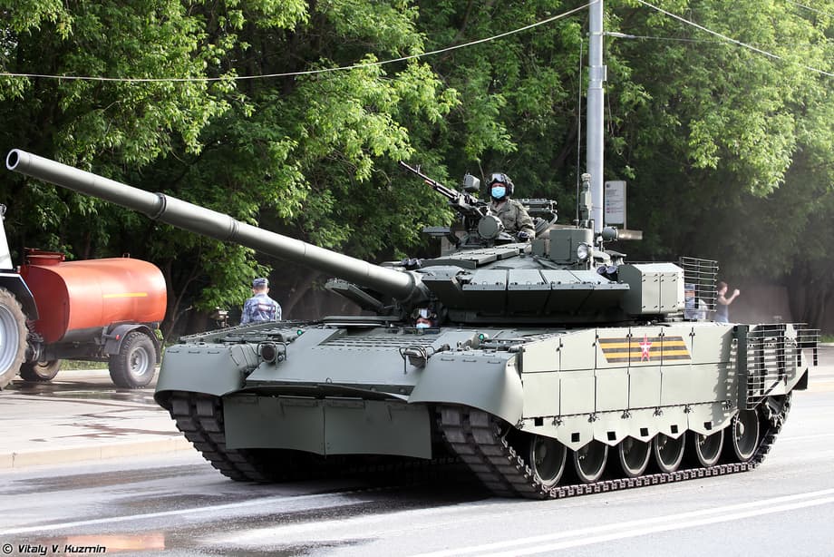 Tank T-80BVM