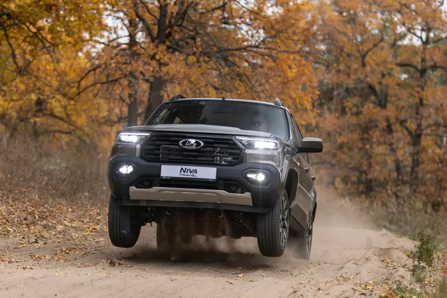 Lada Niva Travel