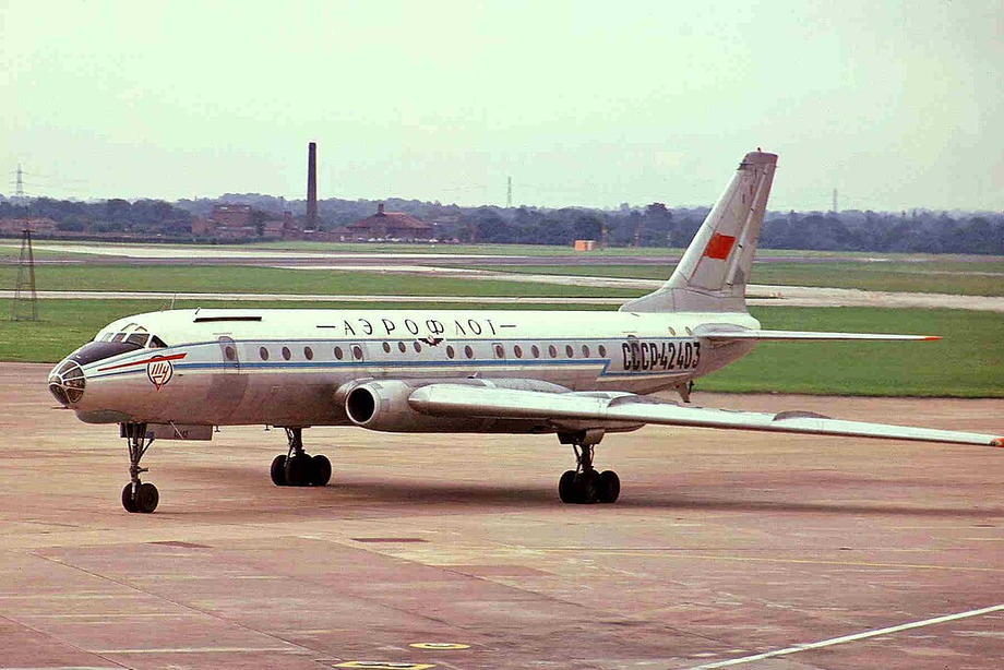 Tu-104